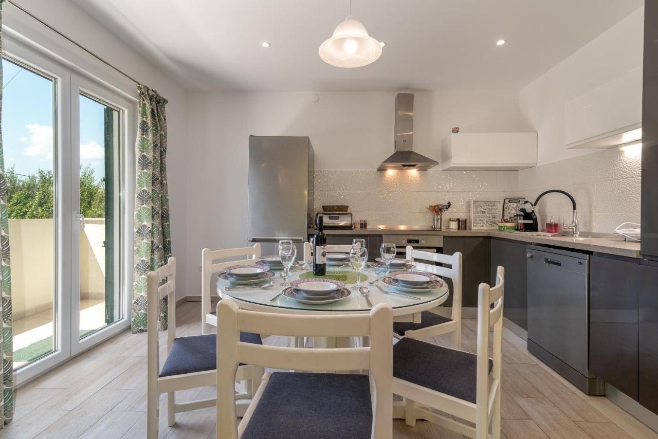Apartment Ela Trogir Luaran gambar