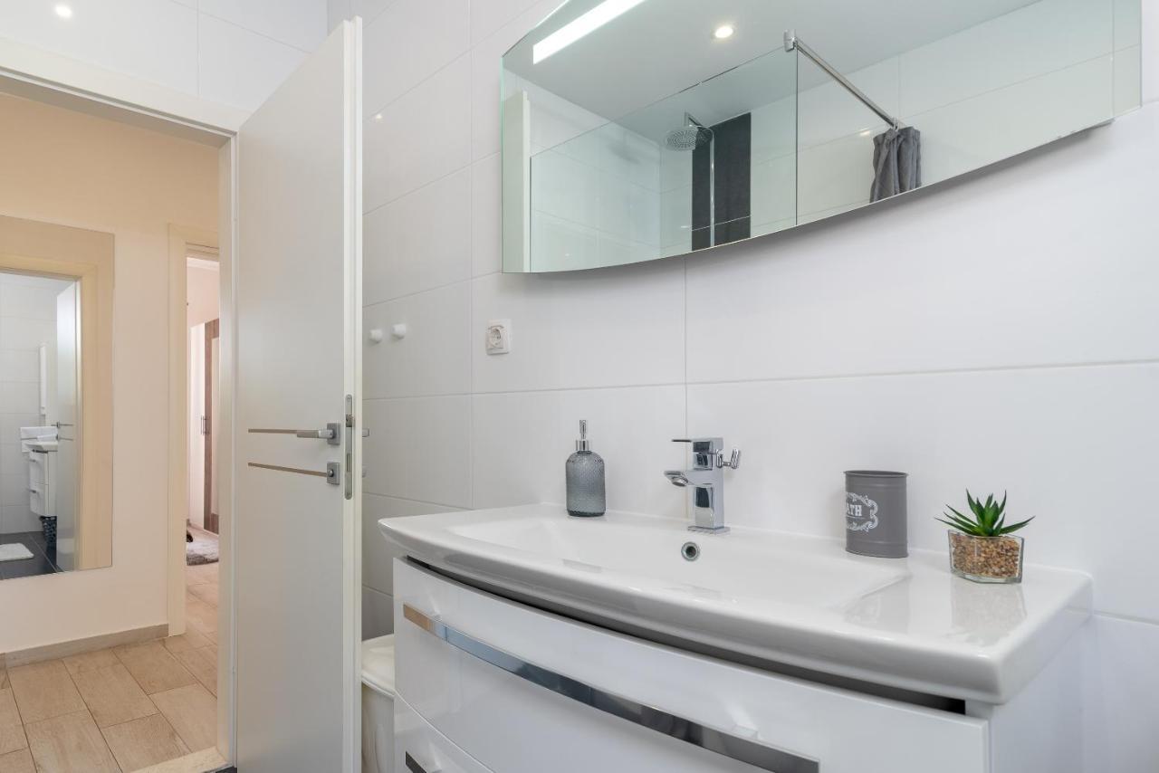 Apartment Ela Trogir Luaran gambar