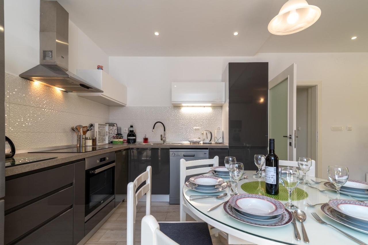 Apartment Ela Trogir Luaran gambar